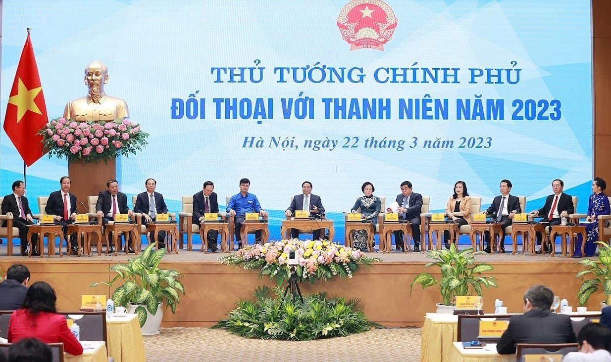 ĐẠI BIỂU HỘI DOANH NHÂN TRẺ VIỆT NAM THAM DỰ, ĐẶT CÂU HỎI TẠI HỘI NGHỊ THỦ TƯỚNG CHÍNH PHỦ ĐỐI THOẠI VỚI THANH NIÊN VIỆT NAM