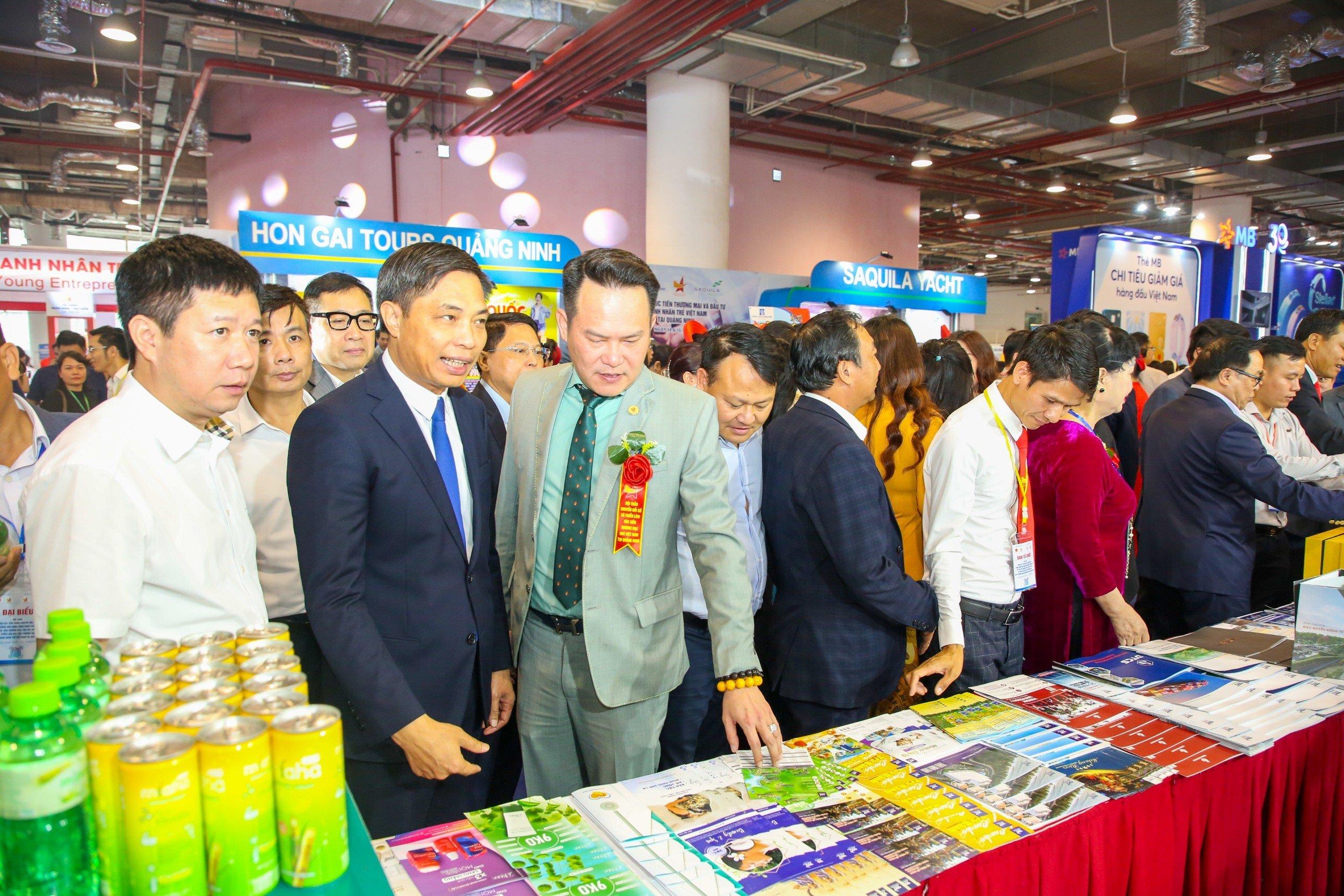 Đoàn Đại biểu Hội Doanh nhân trẻ Hải Phòng tham dự Chương trình chiến lược phát triển kinh tế tư nhân 2024 Xúc tiến Thương mại Doanh nhân trẻ Việt Nam tại Quảng Ninh