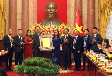 Quyền Chủ tịch nước Cộng hòa Xã hội chủ nghĩa Việt Nam gặp mặt Hội Doanh nhân trẻ Việt Nam nhân dịp Tháng Thanh niên 2024