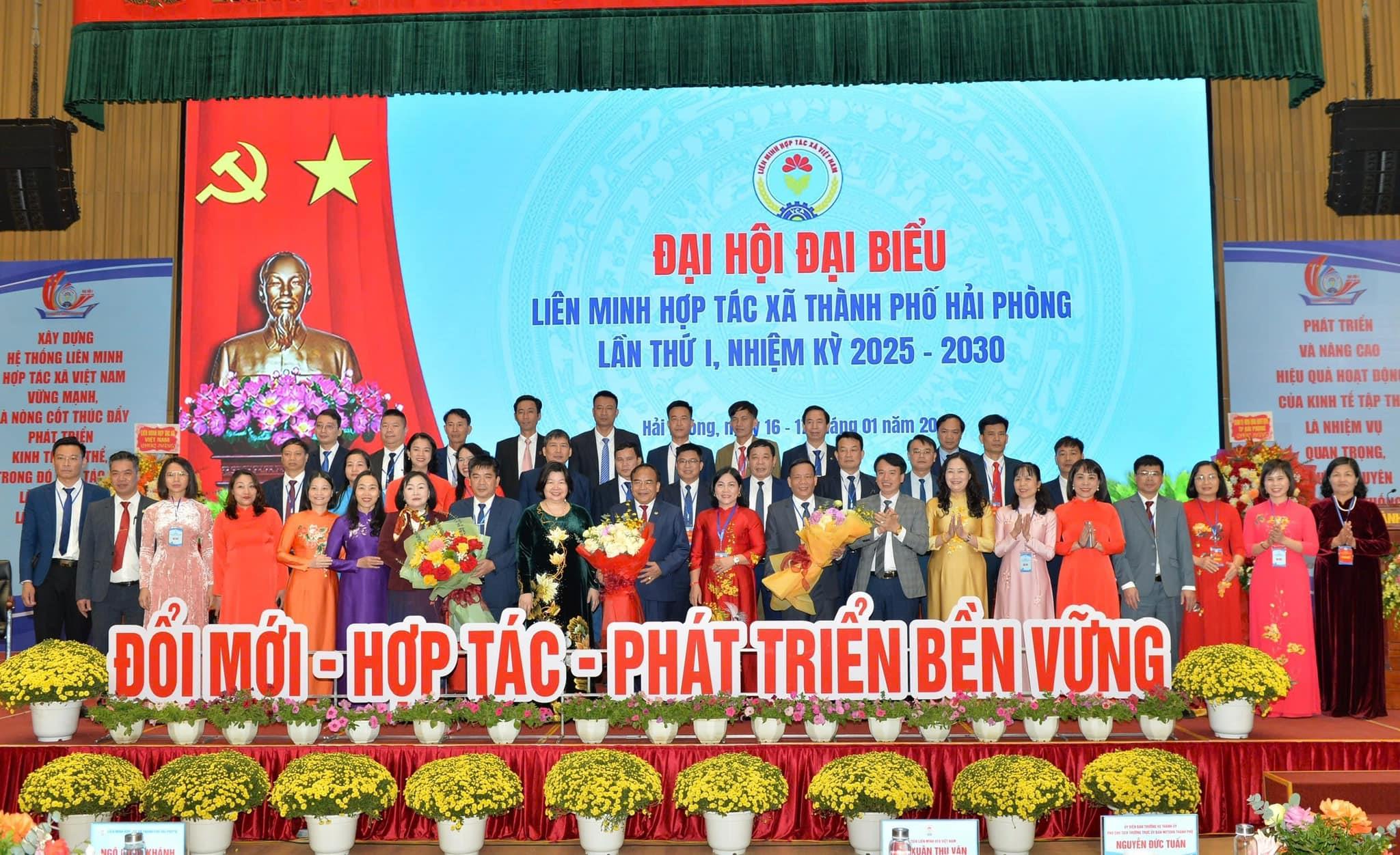 Đoàn đại biểu Hội Doanh nhân trẻ Hải Phòng tham dự Đại hội đại biểu Liên minh Hợp tác xã thành phố lần thứ I, nhiệm kỳ 2025 - 2030