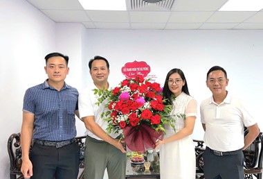 Hội Doanh nhân trẻ Hải Phòng chúc mừng chị Nguyễn Thị Thủy nhận nhiệm vụ mới
