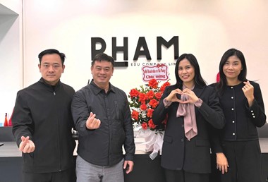 Hội Doanh nhân trẻ Hải Phòng chúc mừng anh, chị hội viên công tác trong lĩnh vực giáo dục nhân Ngày Nhà giáo Việt Nam 20/11